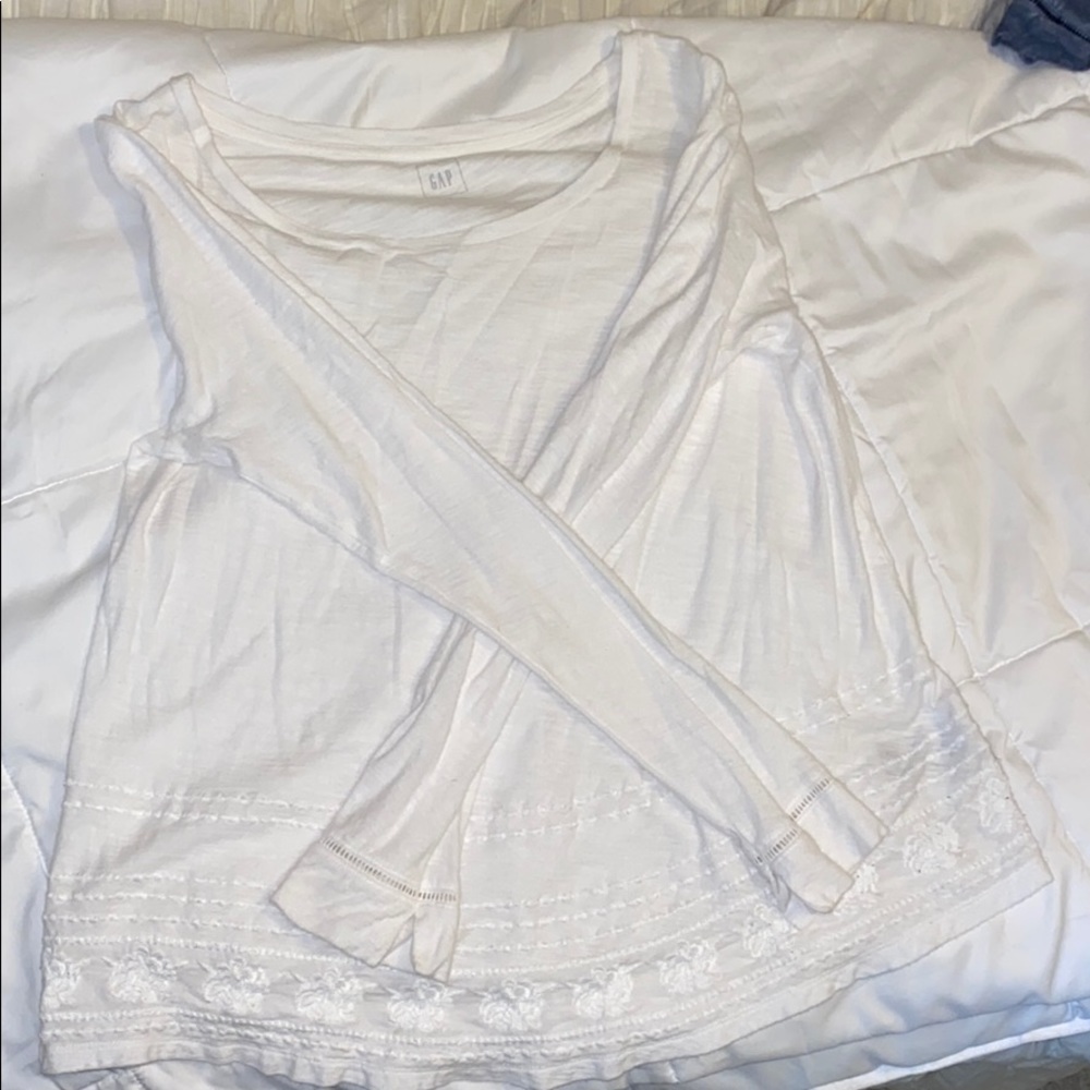 Cute White Embroidered long sleeve top